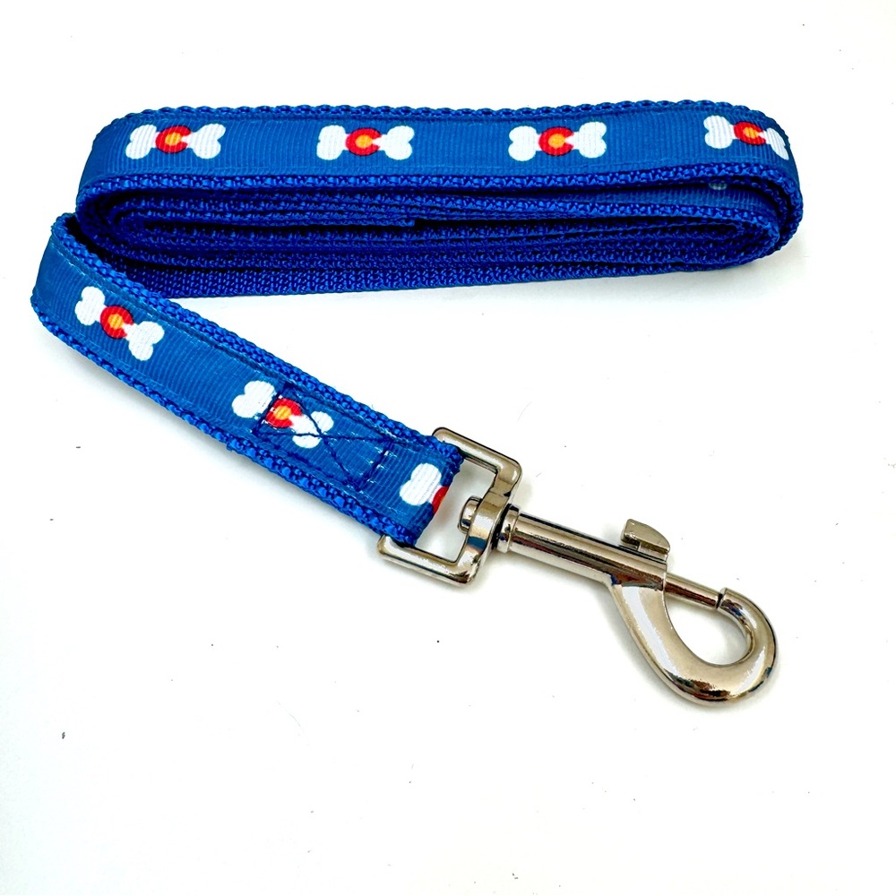 Aksel’s Colorado Flag Dog Leash 6’ x 3/4” Never Used Colorado Flag Dog Bone